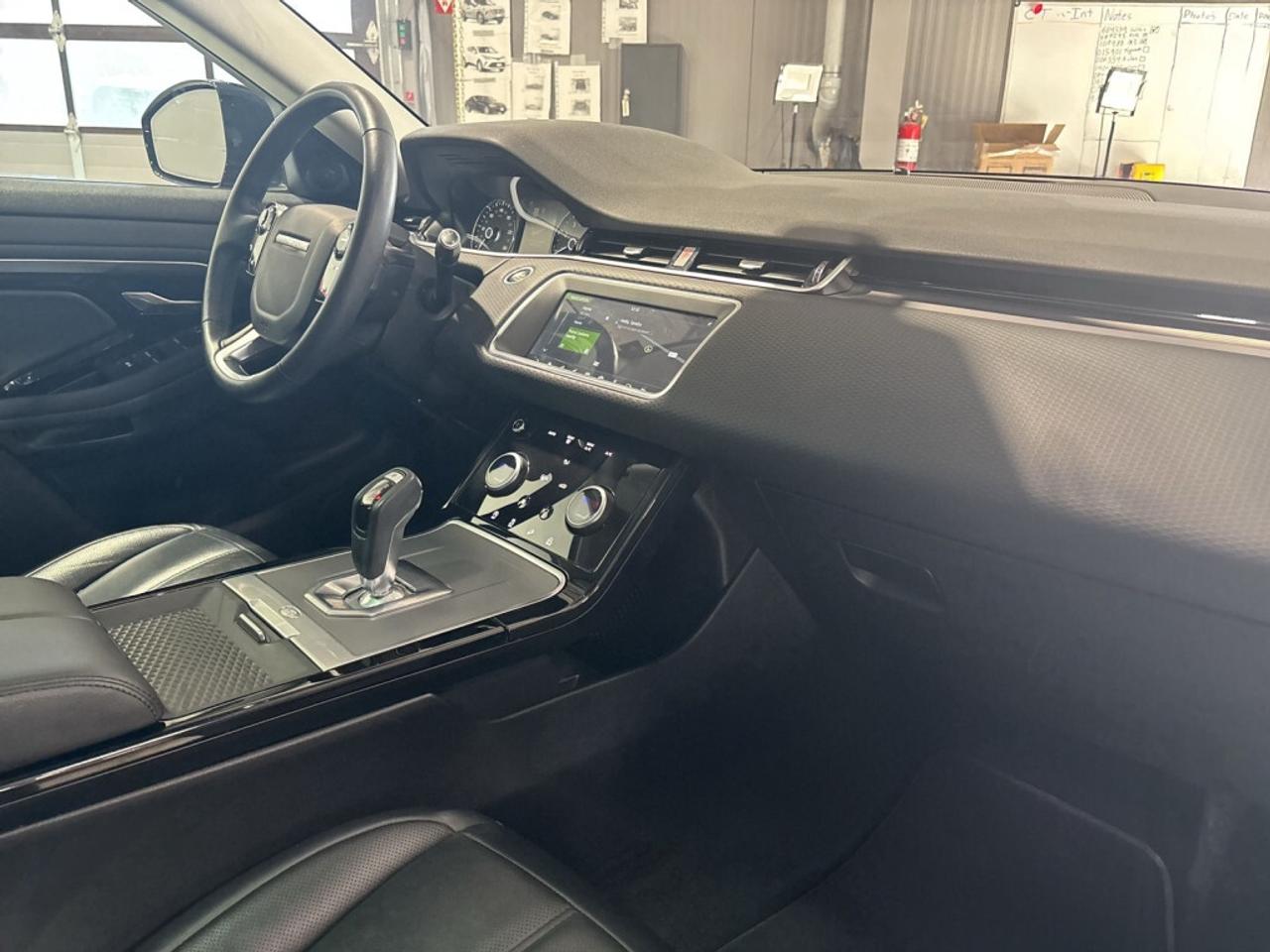 2020 Land Rover Range Rover Evoque S AWD   Clean Carfax   Extremely Low KMs   Leather Photo