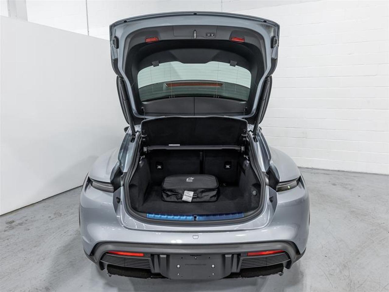 2025 Porsche Taycan  Photo