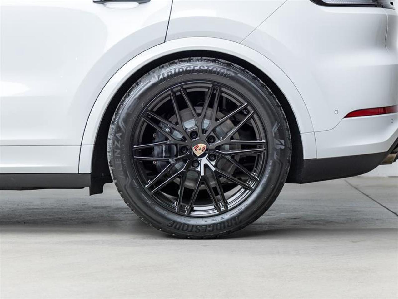 2026 Porsche Cayenne  Photo
