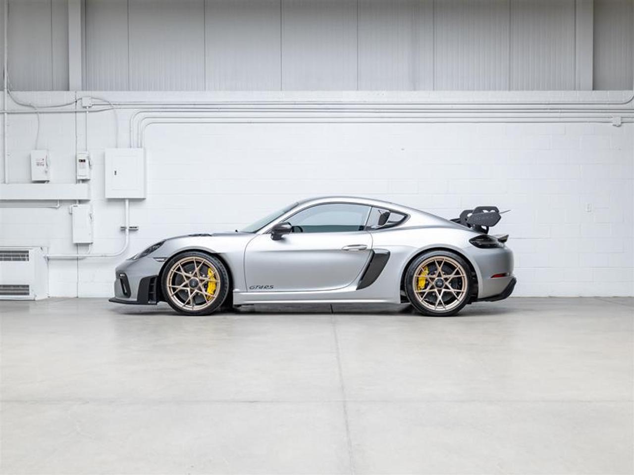 2025 Porsche 718 Cayman  Photo