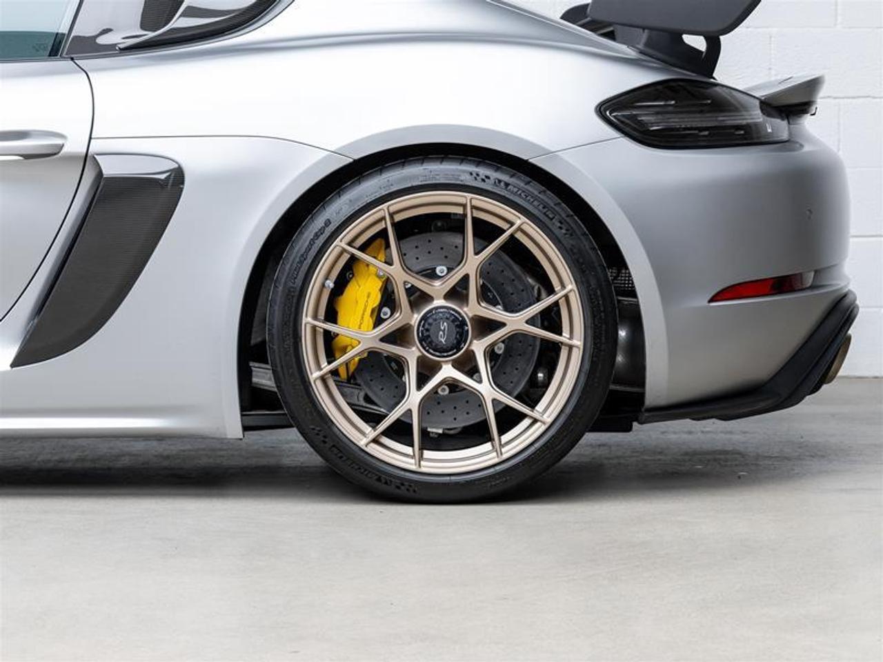2025 Porsche 718 Cayman  Photo