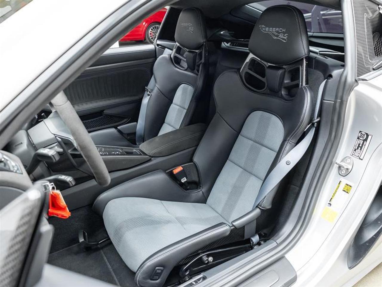 2025 Porsche 718 Cayman  Photo