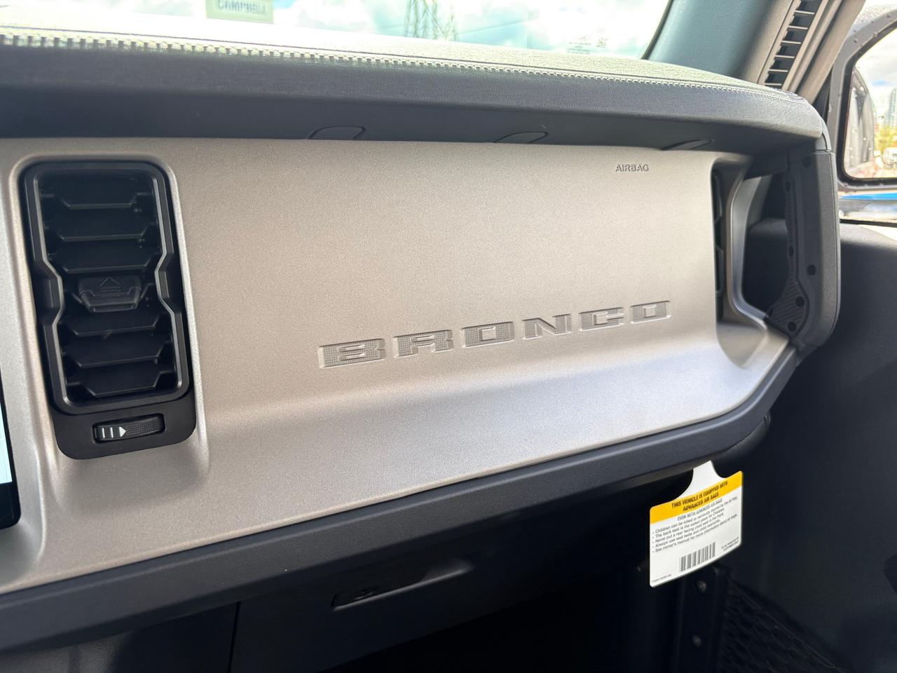 2026 Ford Bronco Outer Banks 4dr 4x4 Photo