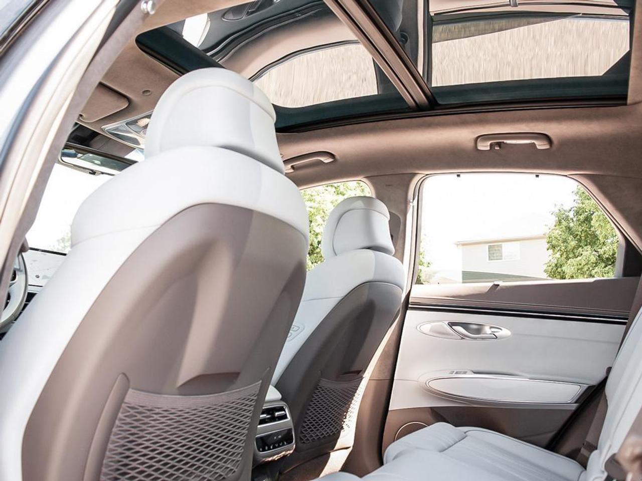 2026 Genesis GV70  Photo
