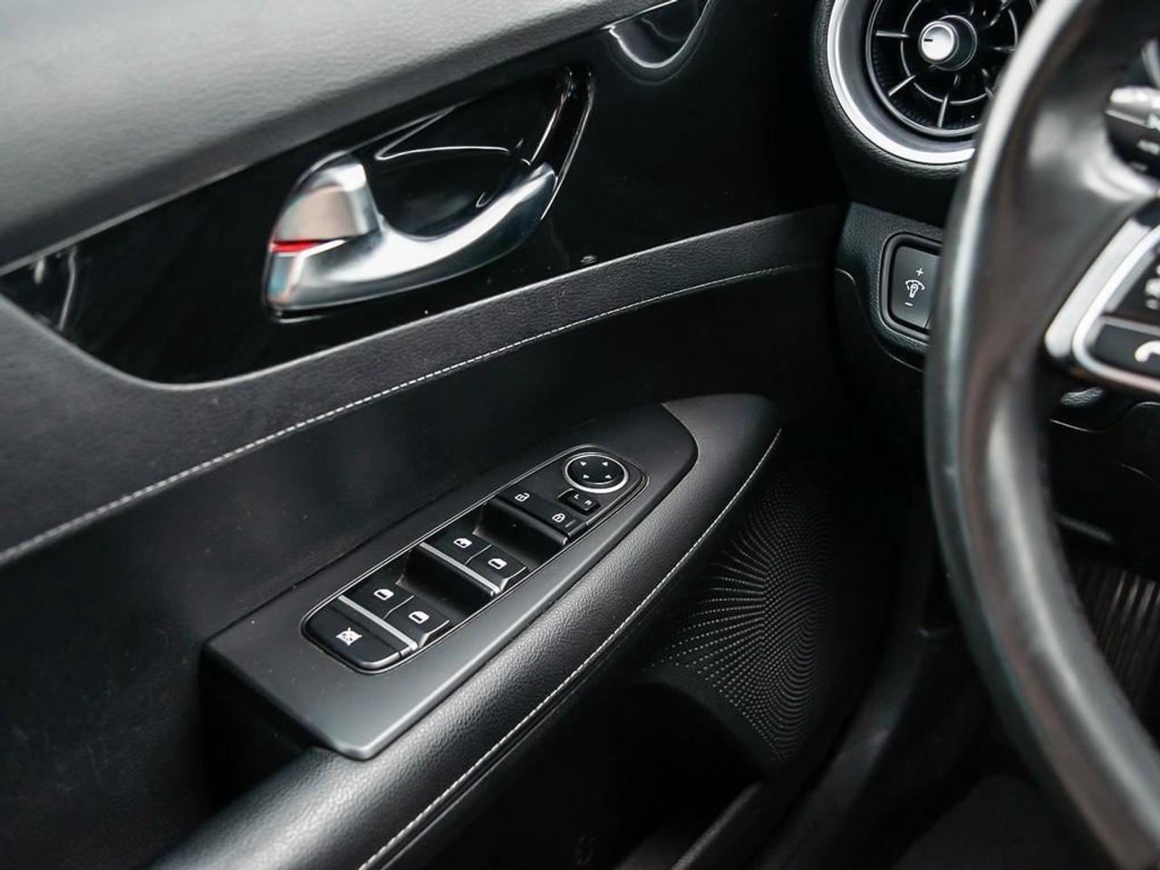 2022 Kia Forte GT-Line 4dr Sedan Photo