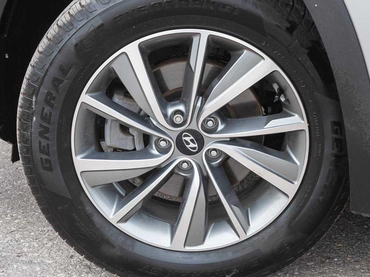2020 Hyundai Santa Fe Preferred 2.4 w/Sun & Leather Package 4dr All-Wheel Drive Photo