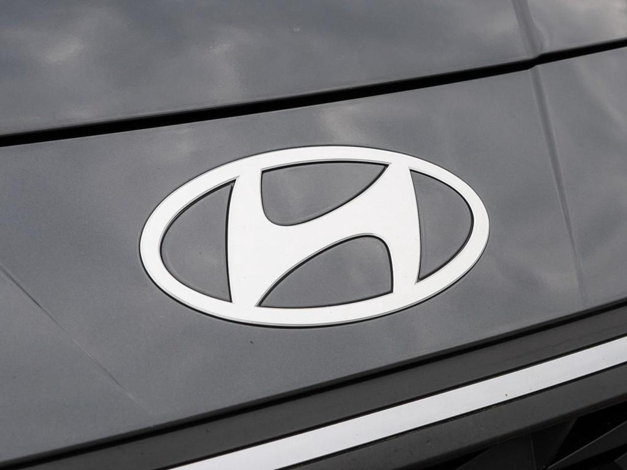 2025 Hyundai Elantra Preferred w/Tech Pkg 4dr Sedan Photo