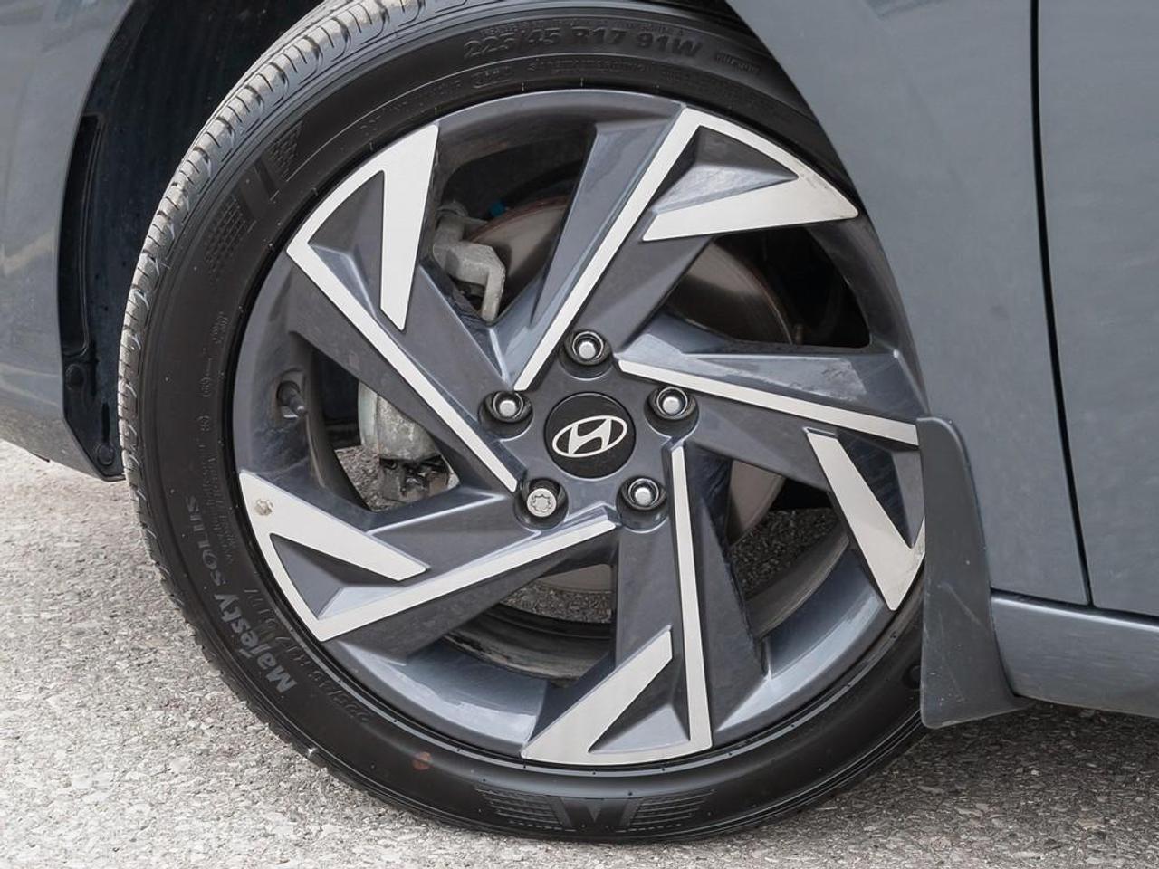 2025 Hyundai Elantra Preferred w/Tech Pkg 4dr Sedan Photo