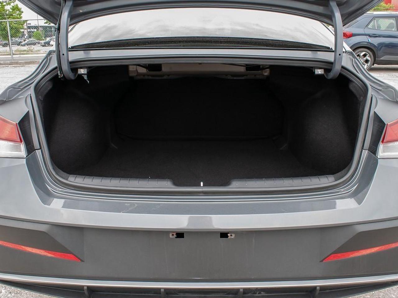 2025 Hyundai Elantra Preferred w/Tech Pkg 4dr Sedan Photo