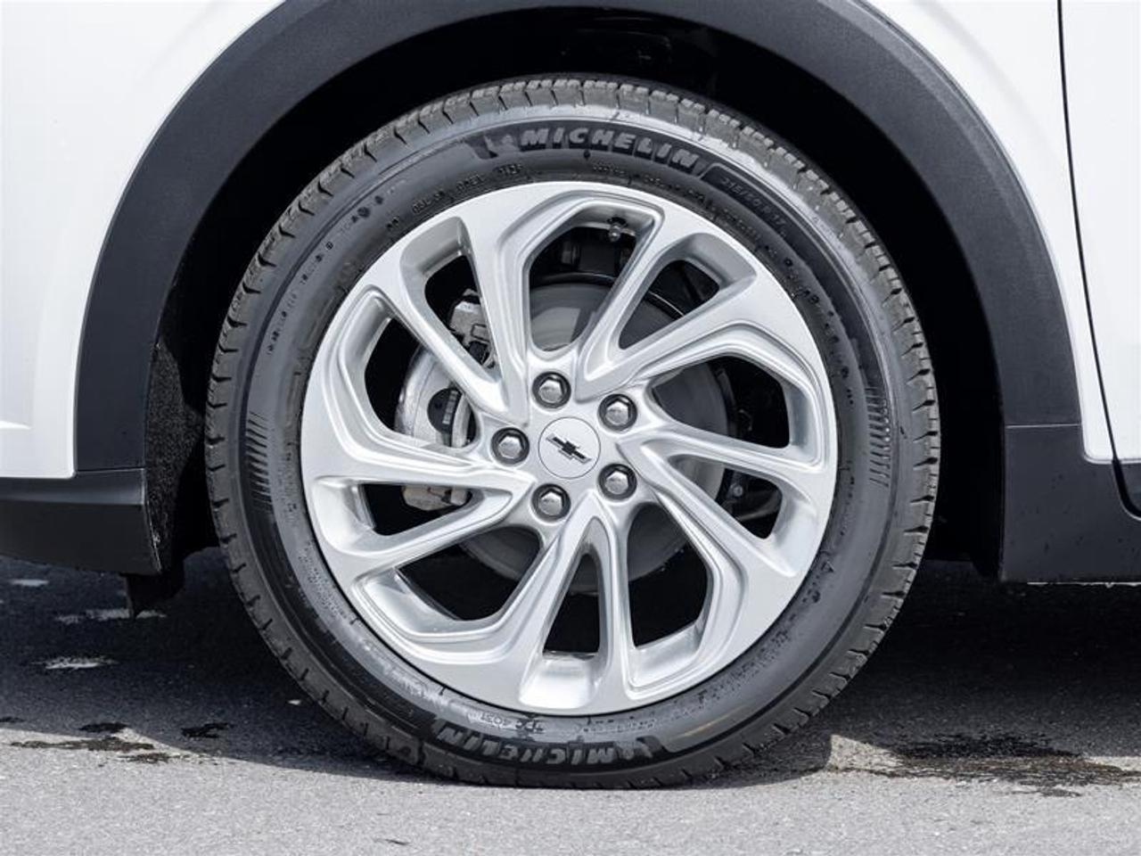 2027 Chevrolet Bolt LT 4dr Photo