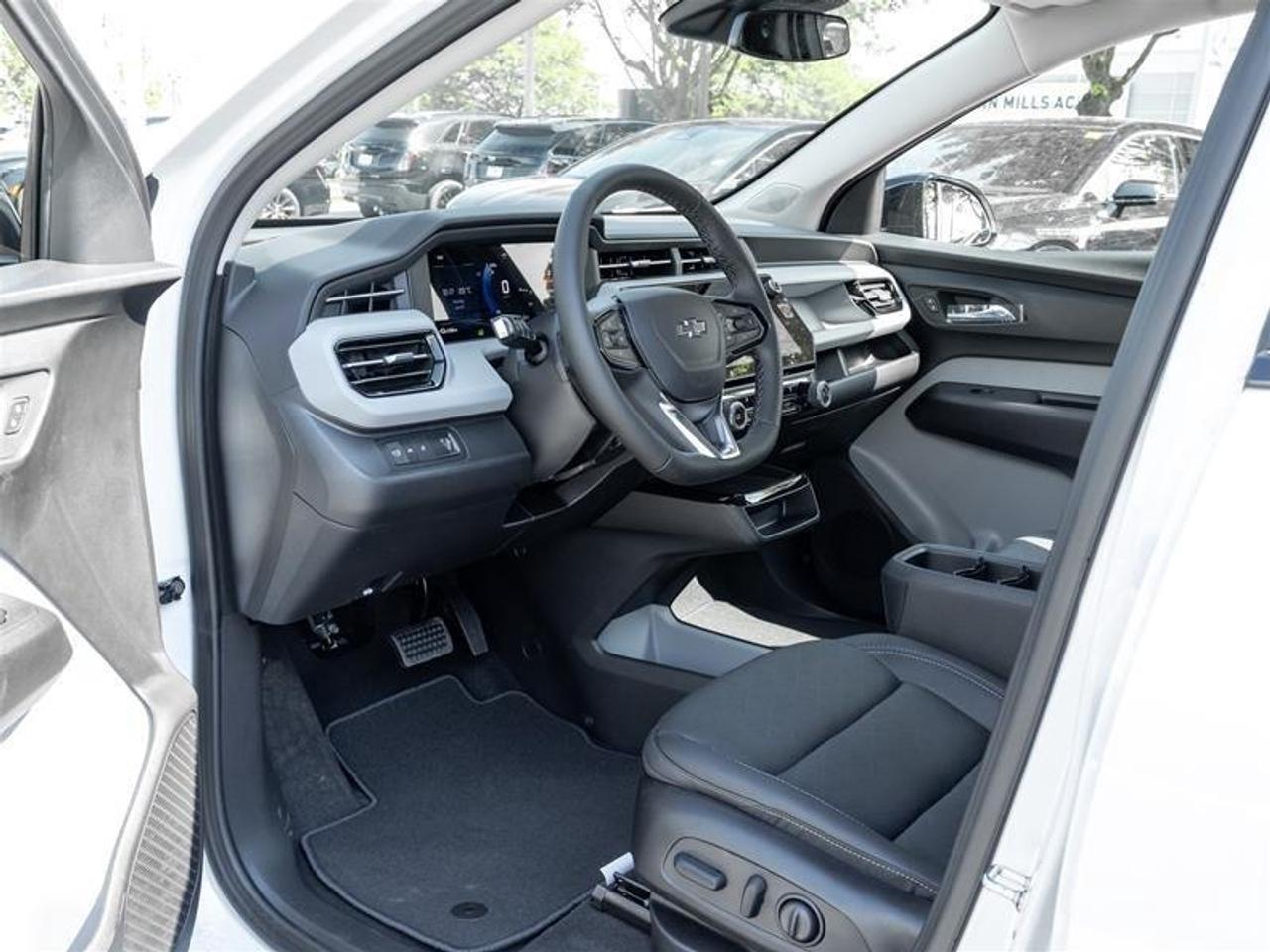 2027 Chevrolet Bolt LT 4dr Photo