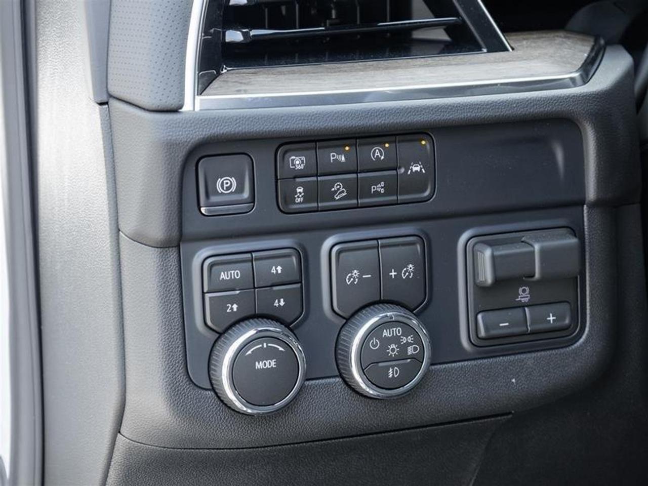 2026 Chevrolet Suburban High Country 4dr 4x4 Photo