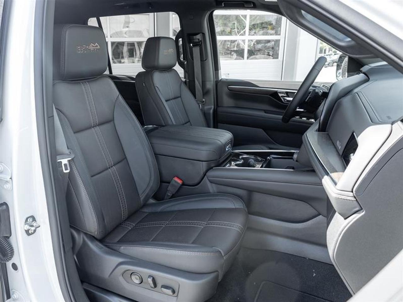 2026 Chevrolet Suburban High Country 4dr 4x4 Photo