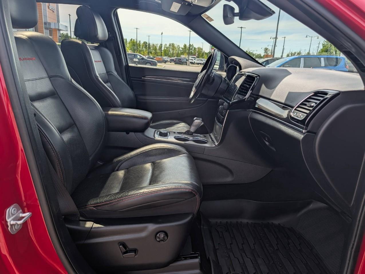2021 Jeep Grand Cherokee Trailhawk Local trade / No accidents Photo4