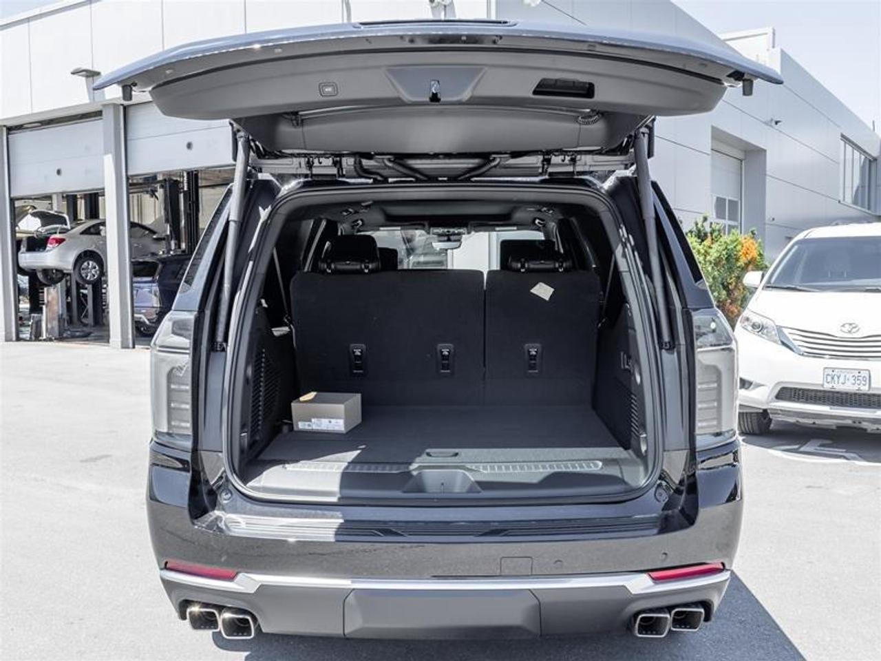 2026 Chevrolet Suburban High Country 4dr 4x4 Photo