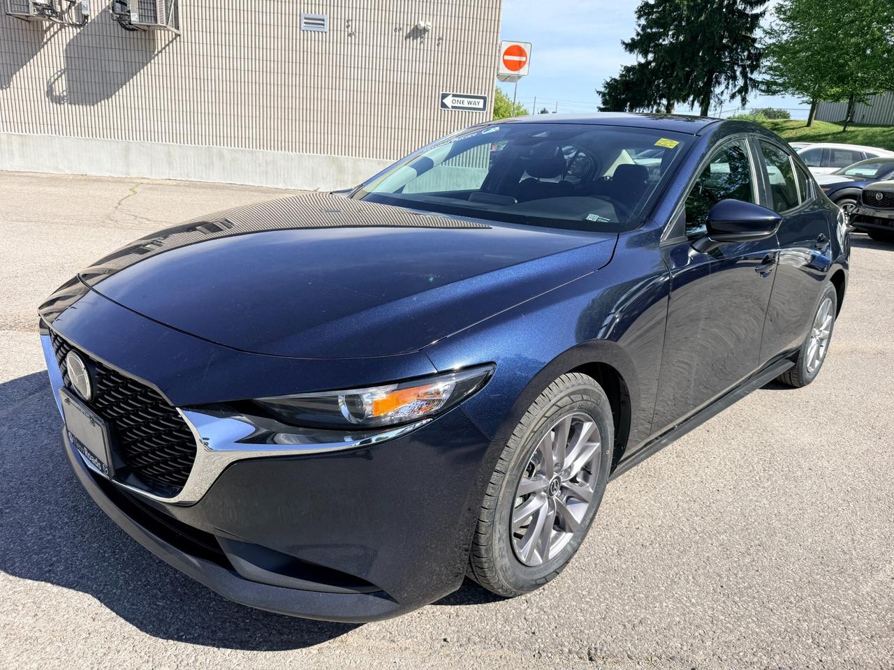 2023 Mazda 3 GS (A6) 4dr Front-Wheel Drive Sedan Photo0