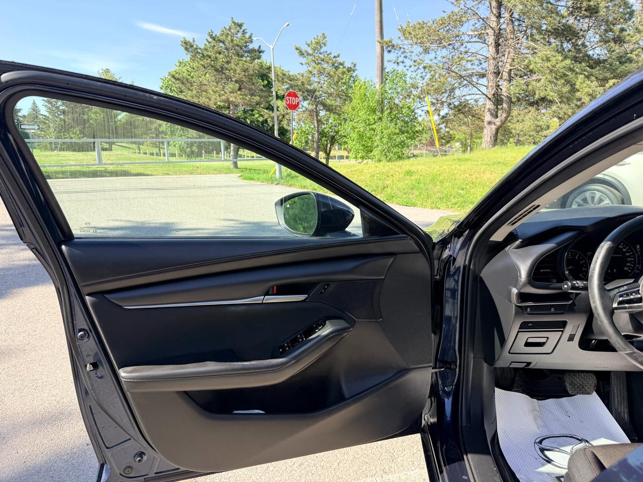 2023 Mazda 3 GS (A6) 4dr Front-Wheel Drive Sedan Photo