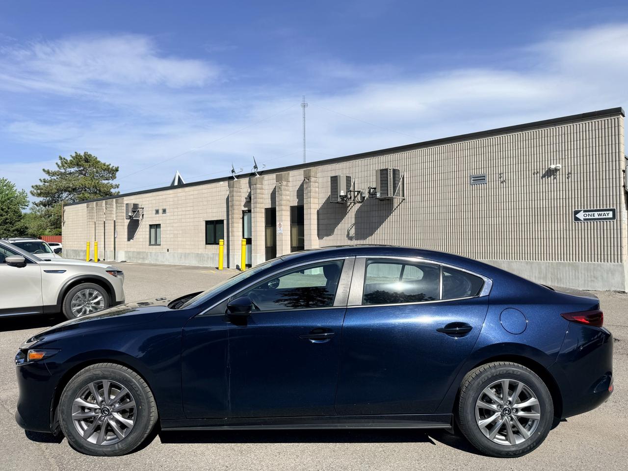 2023 Mazda 3 GS (A6) 4dr Front-Wheel Drive Sedan Photo