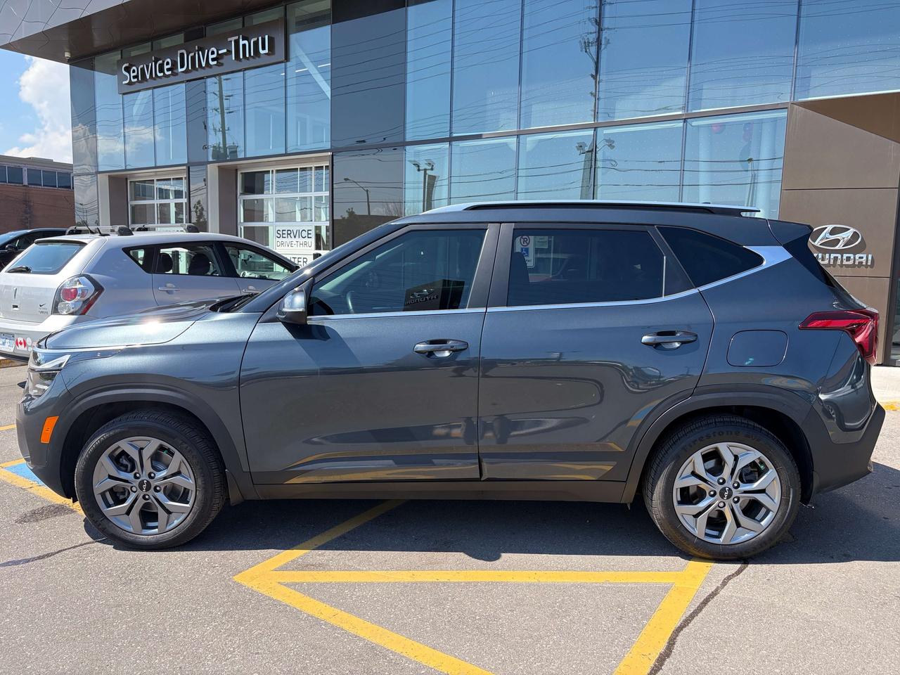 2024 Kia Seltos EX AWD   CLEAN CARFAX Photo1