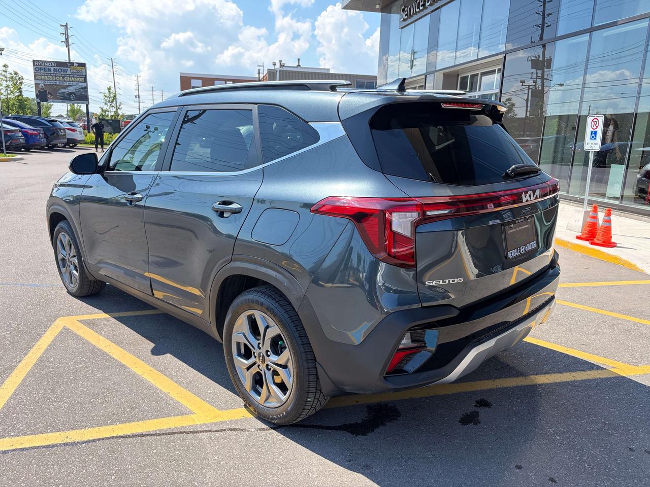 2024 Kia Seltos EX AWD   CLEAN CARFAX Photo