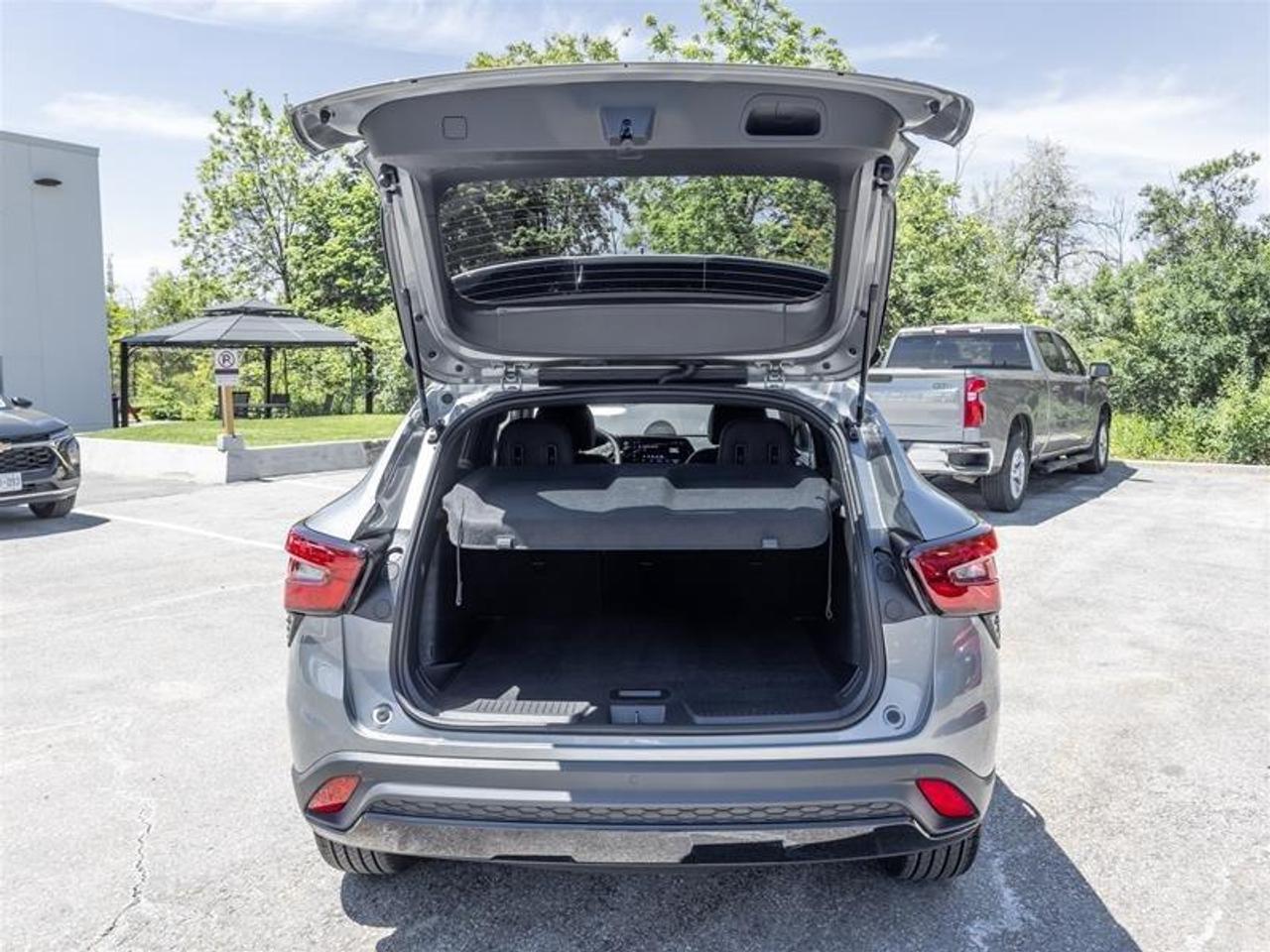 2025 Chevrolet Trax 2RS 4dr Front-Wheel Drive Photo