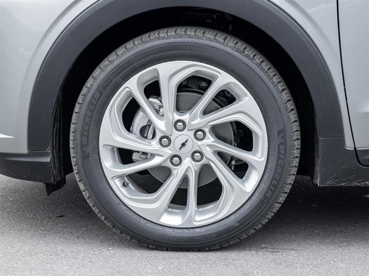 2027 Chevrolet Bolt LT 4dr Photo