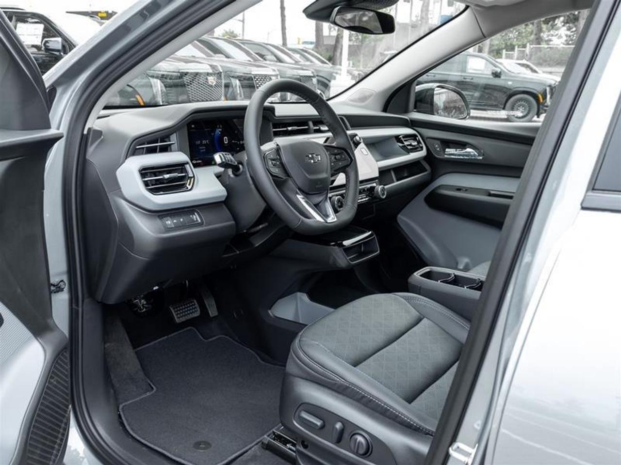 2027 Chevrolet Bolt LT 4dr Photo