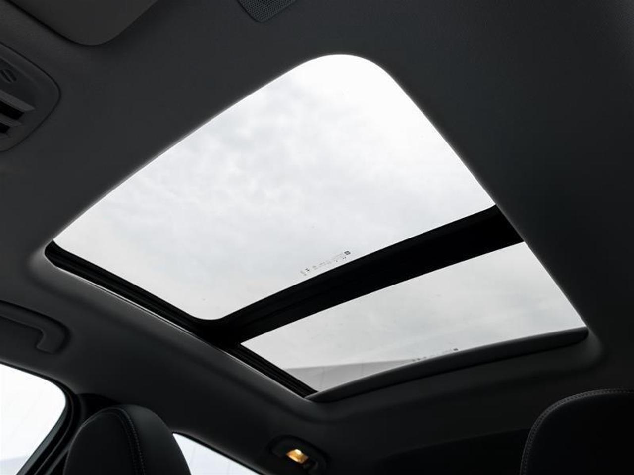 2027 Chevrolet Bolt LT 4dr Photo