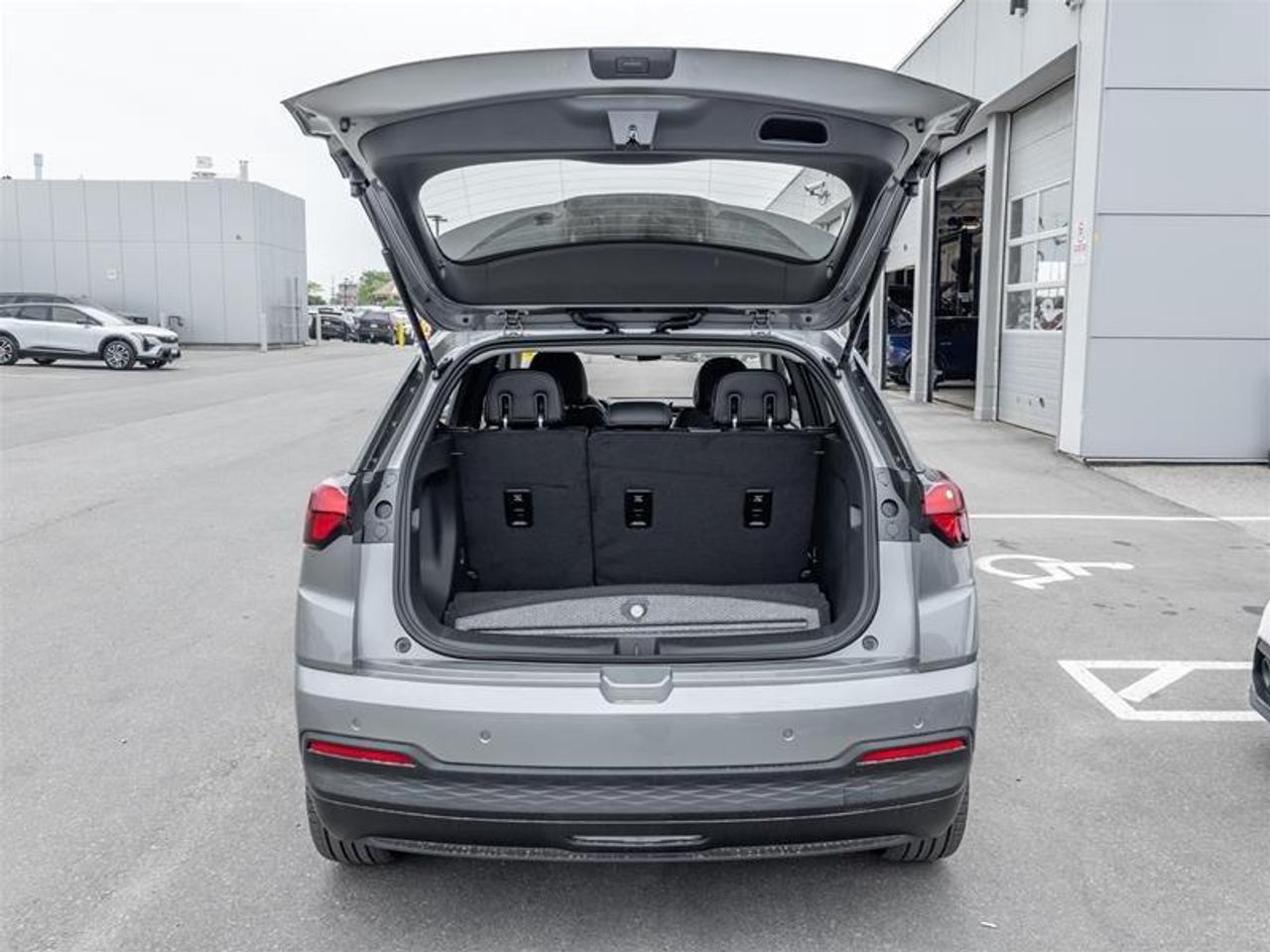 2027 Chevrolet Bolt LT 4dr Photo