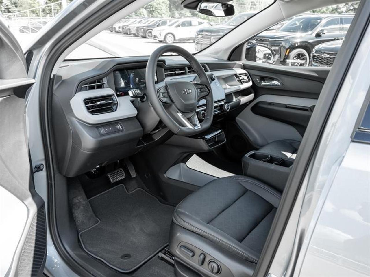 2027 Chevrolet Bolt LT 4dr Photo