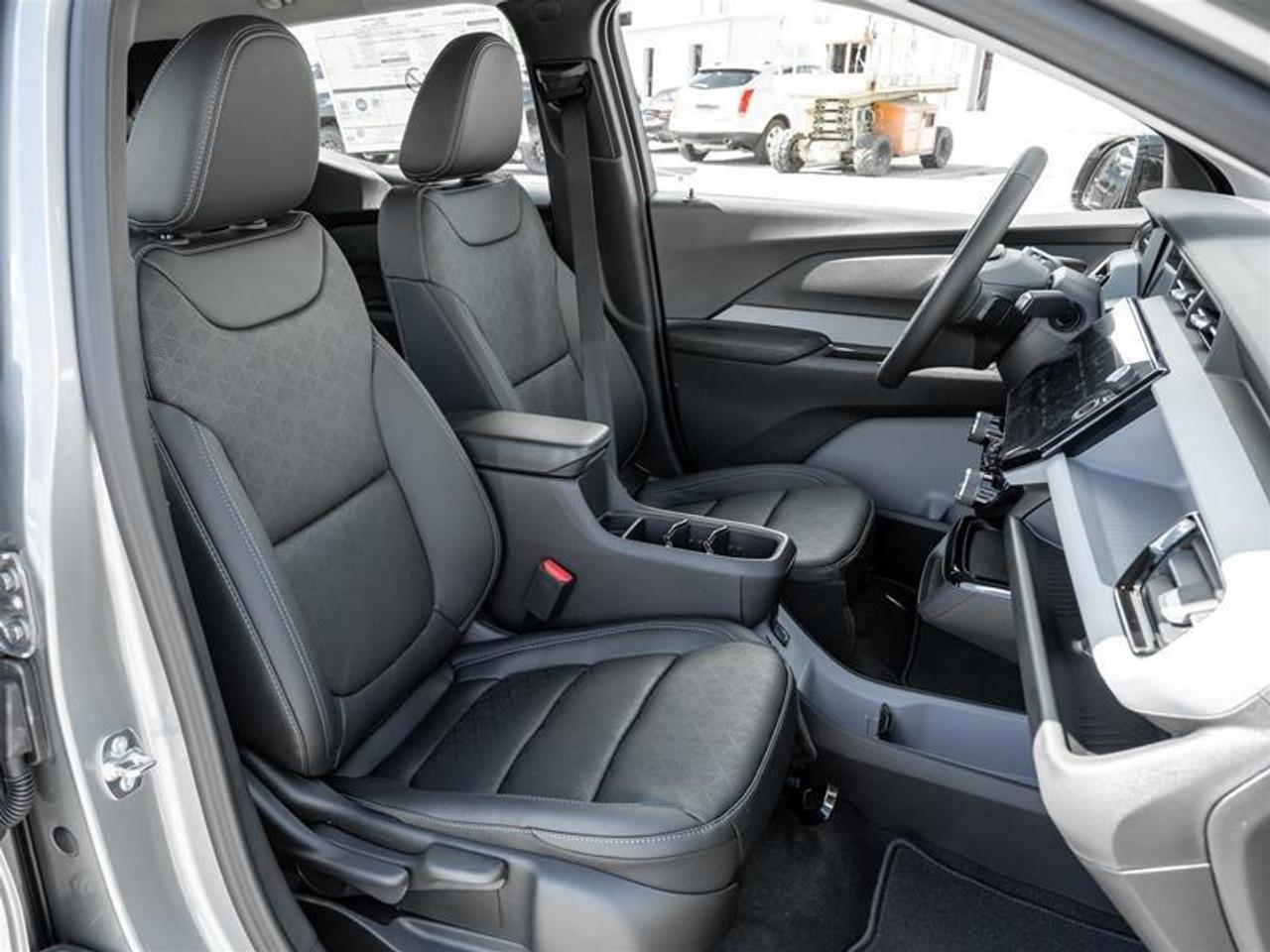 2027 Chevrolet Bolt LT 4dr Photo