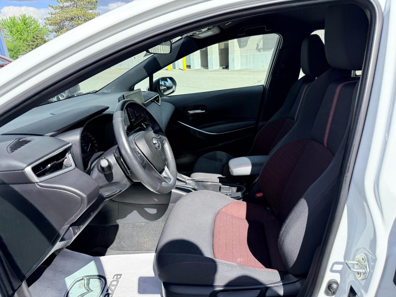 2024 Toyota Corolla SE 4dr Sedan Photo3