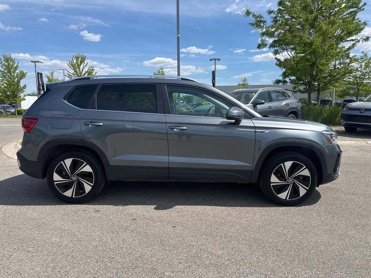 2024 Volkswagen Taos Highline 4MOTION Photo