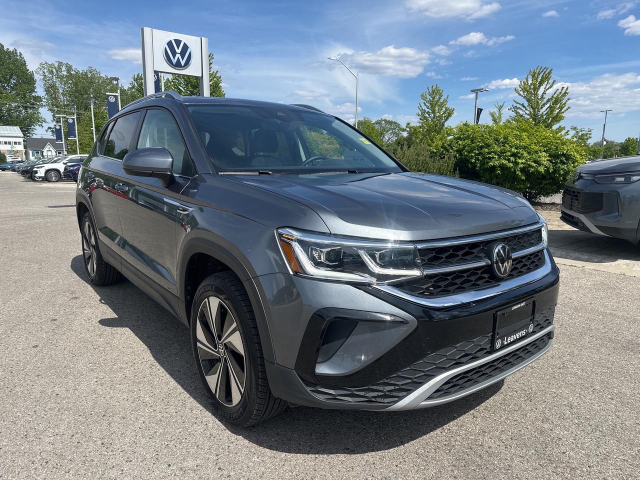 2024 Volkswagen Taos Highline 4MOTION Photo3