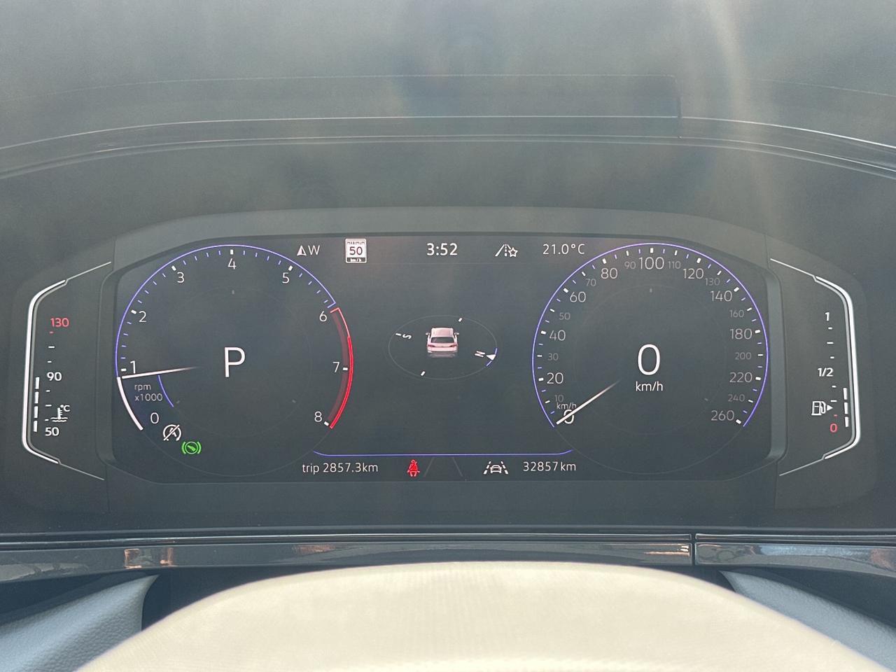 2024 Volkswagen Taos Highline 4MOTION Photo