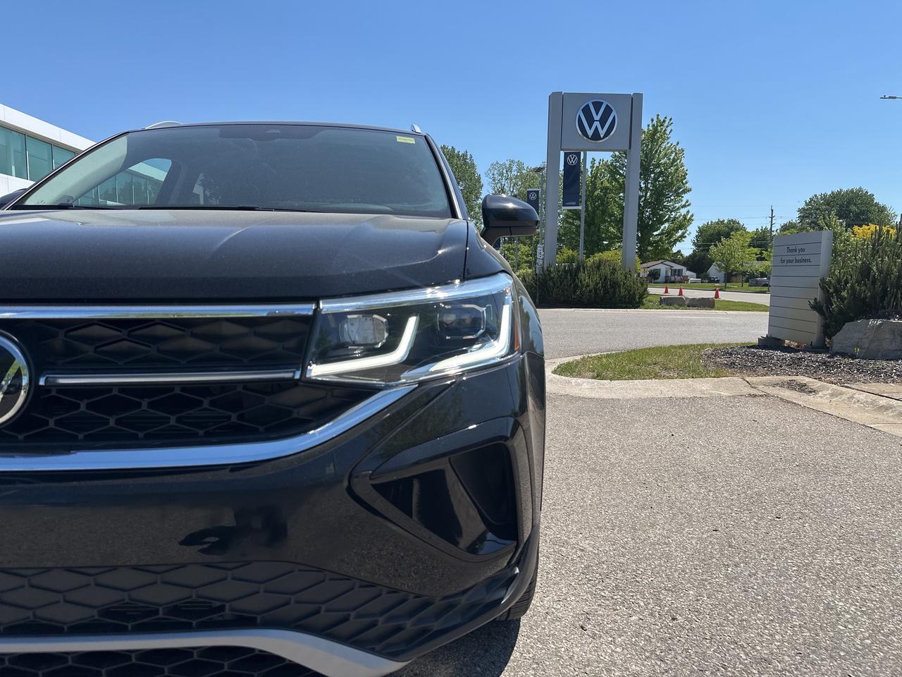 2024 Volkswagen Taos Highline 4MOTION Photo