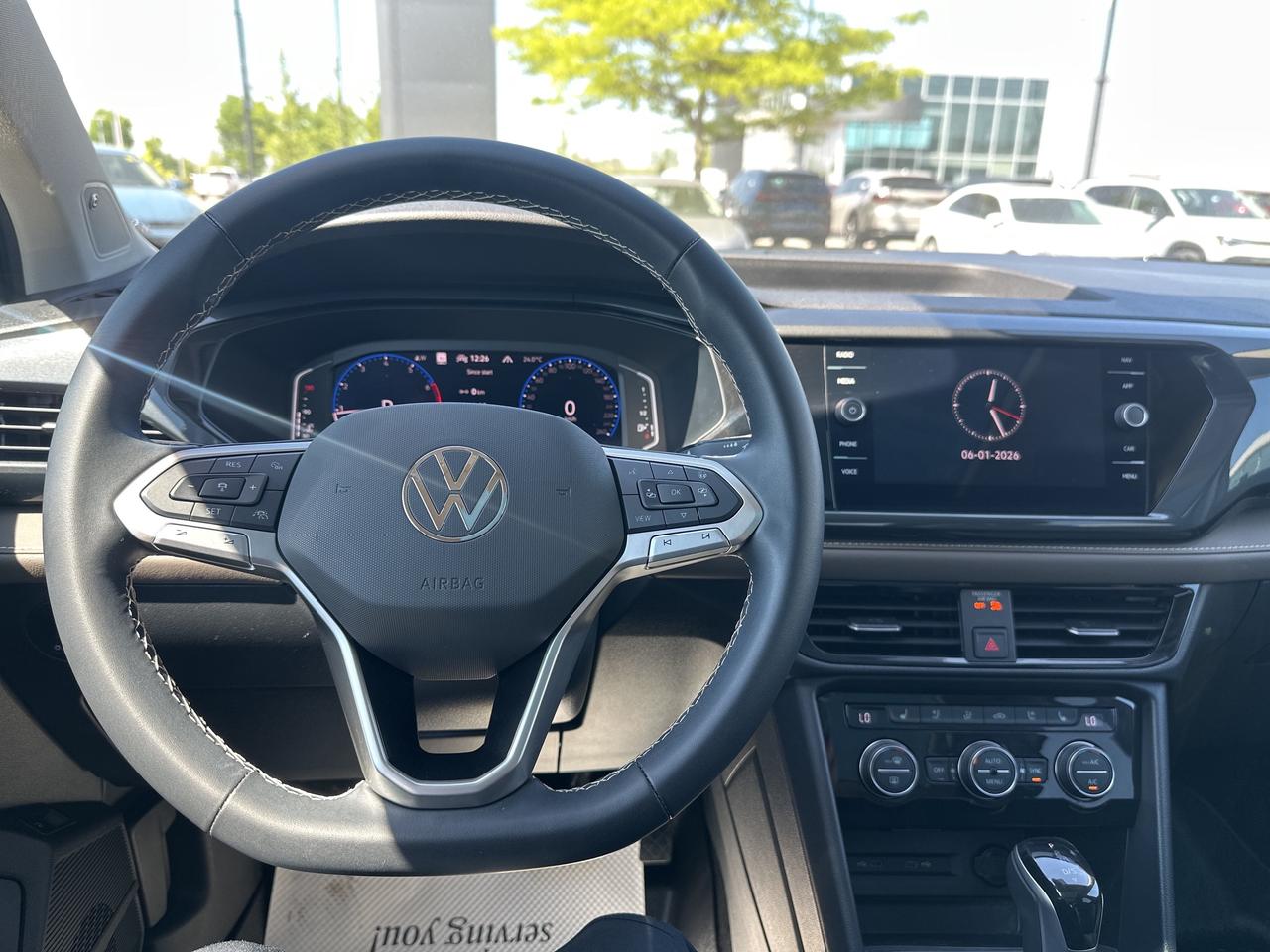 2024 Volkswagen Taos Highline 4MOTION Photo