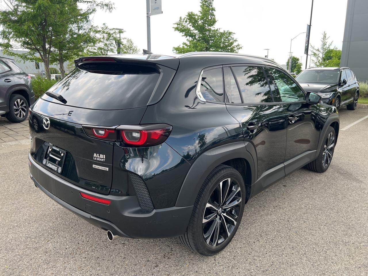 2024 Mazda CX-50 GT AWD Photo4