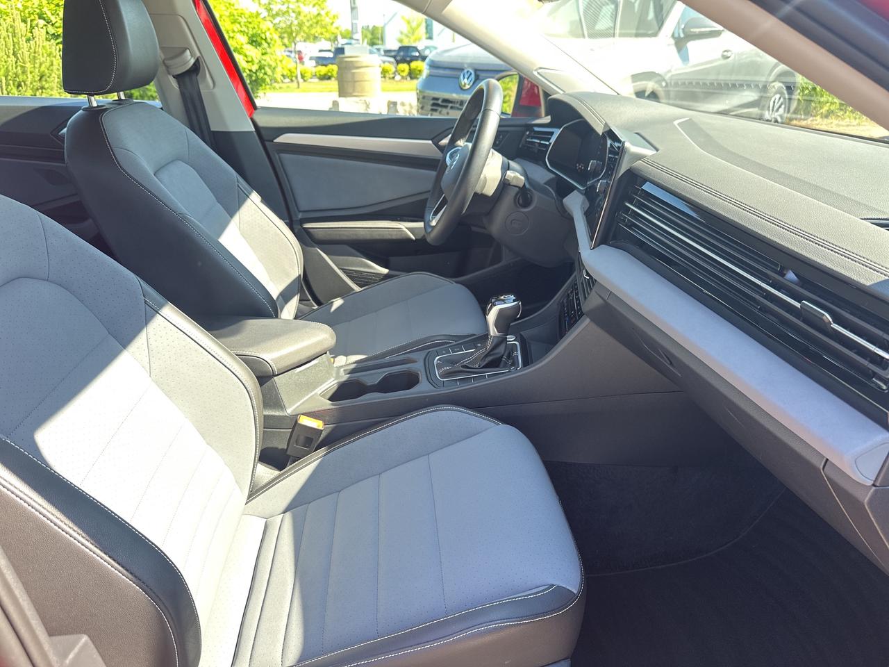 2025 Volkswagen Jetta Comfortline AUTO Photo