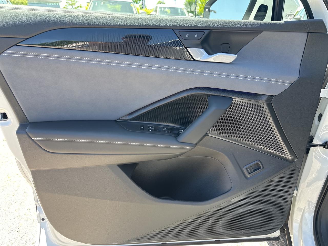 2025 Volkswagen Tiguan COMFORTLINE 4Motion Photo