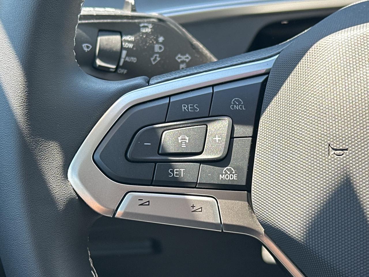 2025 Volkswagen Tiguan COMFORTLINE 4Motion Photo