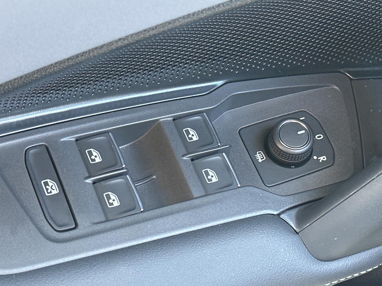 2025 Volkswagen Tiguan COMFORTLINE 4Motion Photo