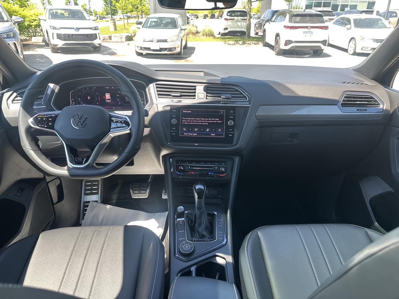 2024 Volkswagen Tiguan Comfortline R-Line Black Edition 4MOTION Photo