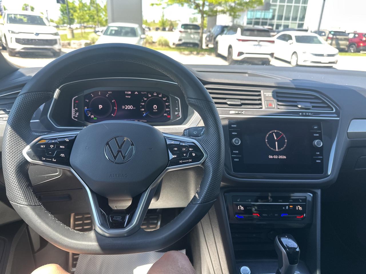 2024 Volkswagen Tiguan Comfortline R-Line Black Edition 4MOTION Photo