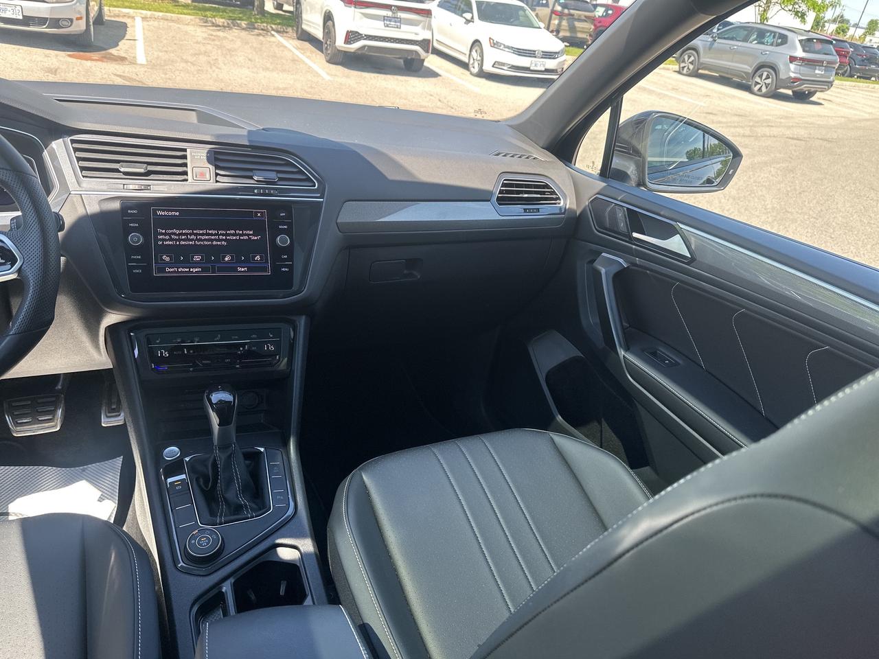 2024 Volkswagen Tiguan Comfortline R-Line Black Edition 4MOTION Photo