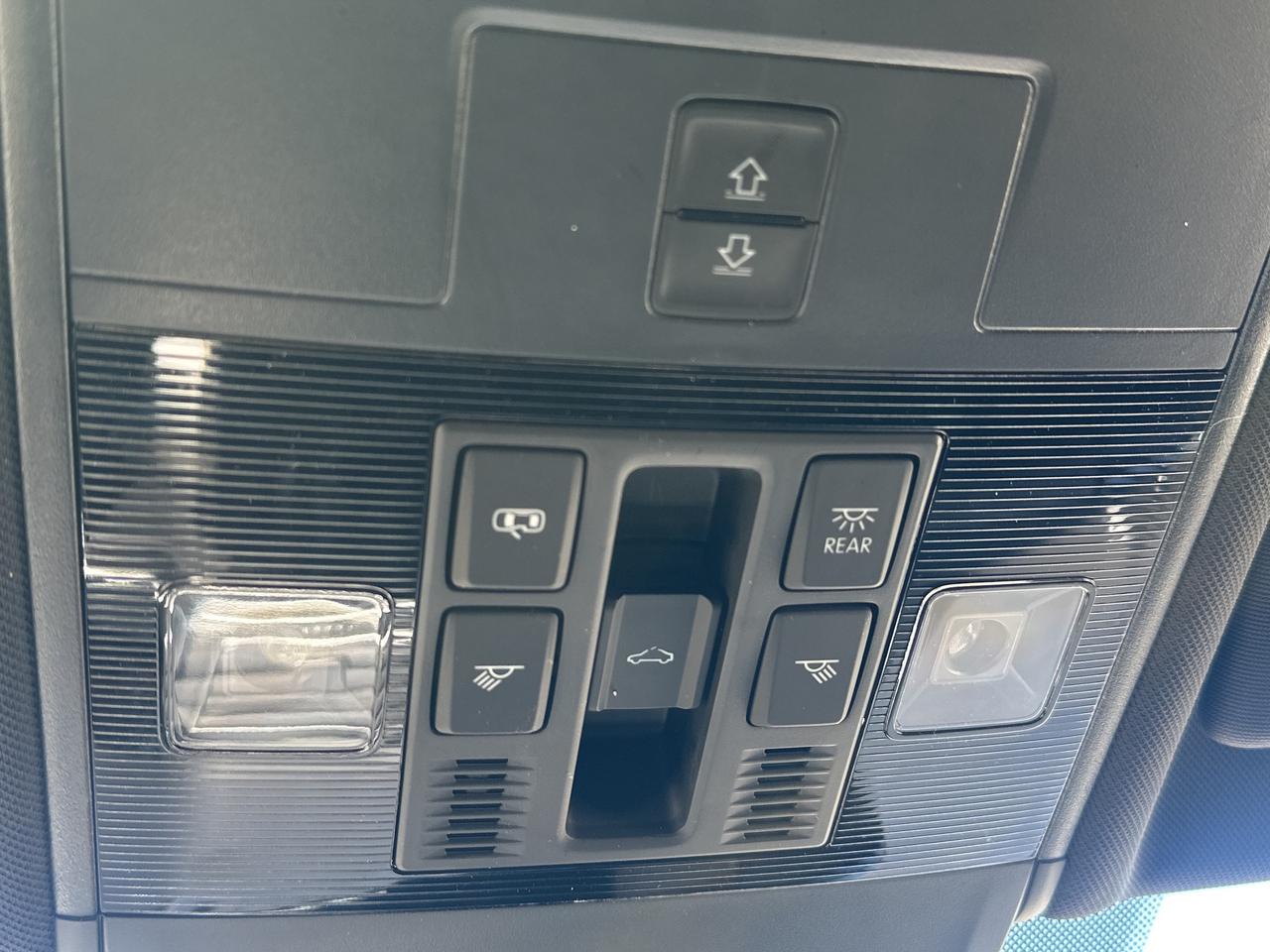 2024 Volkswagen Tiguan Comfortline R-Line Black Edition 4MOTION Photo