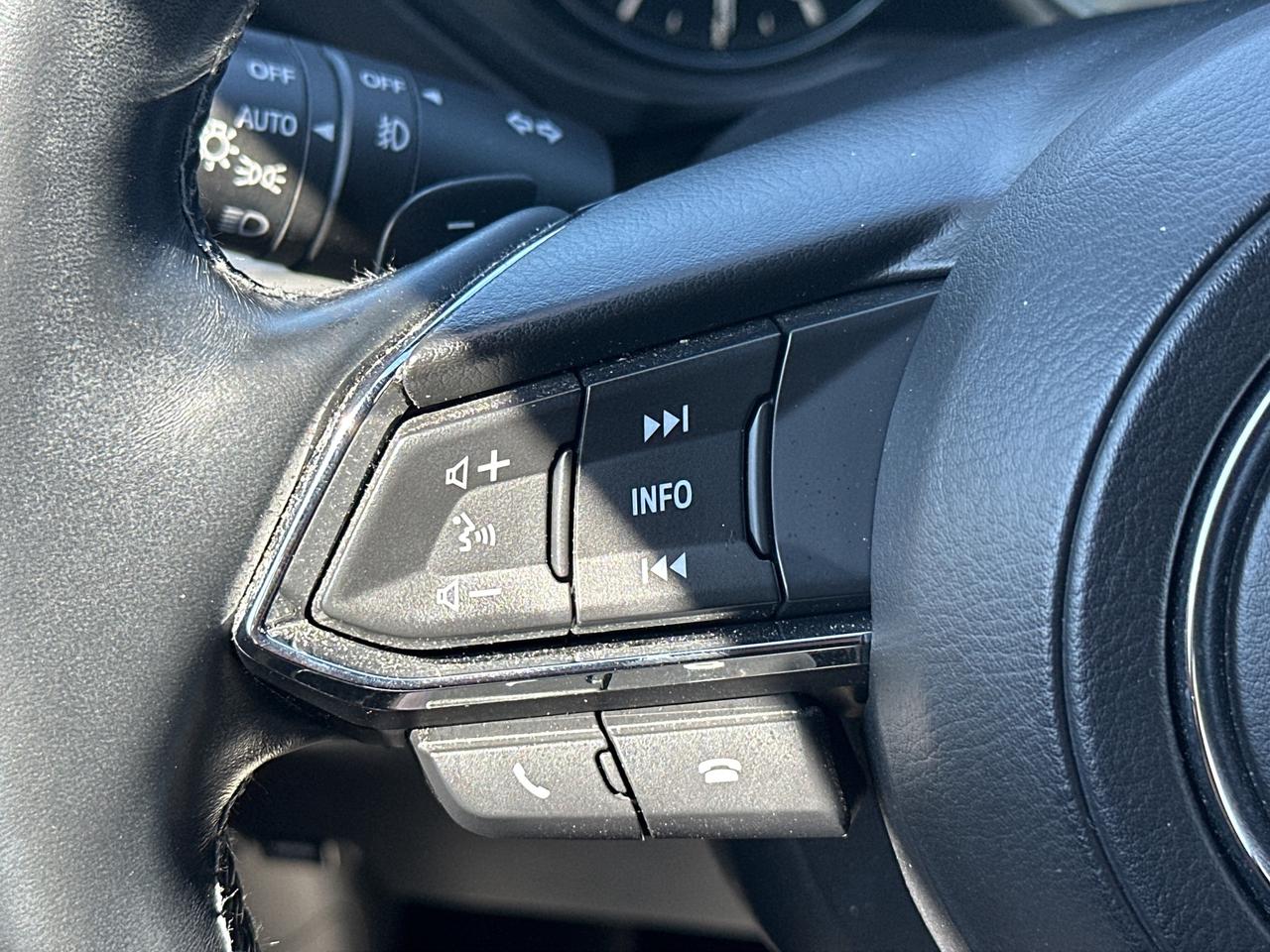 2021 Mazda CX-5 Signature AWD Photo
