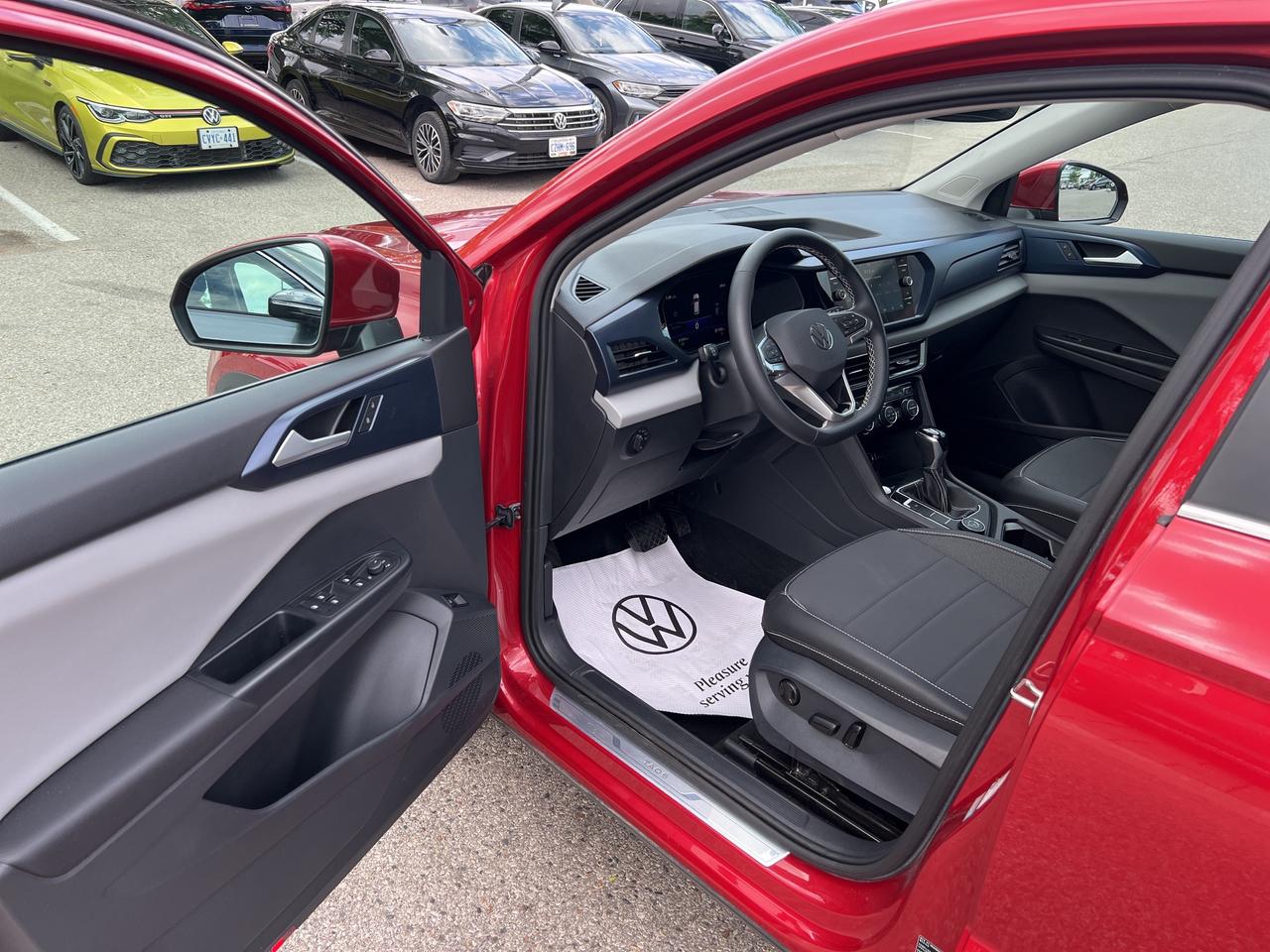 2023 Volkswagen Taos Comfortline 4MOTION -Ltd Avail- Photo