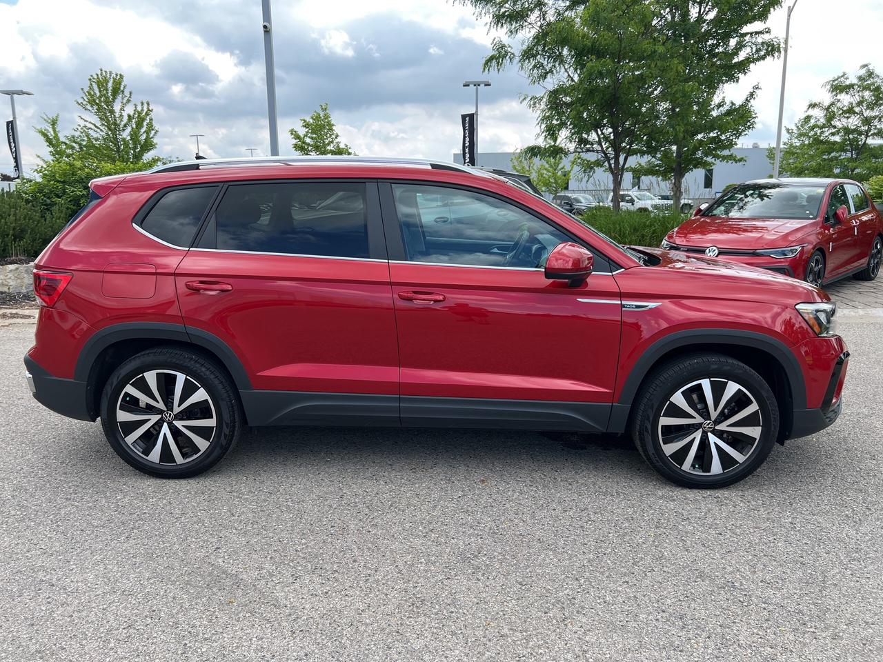 2023 Volkswagen Taos Comfortline 4MOTION -Ltd Avail- Photo
