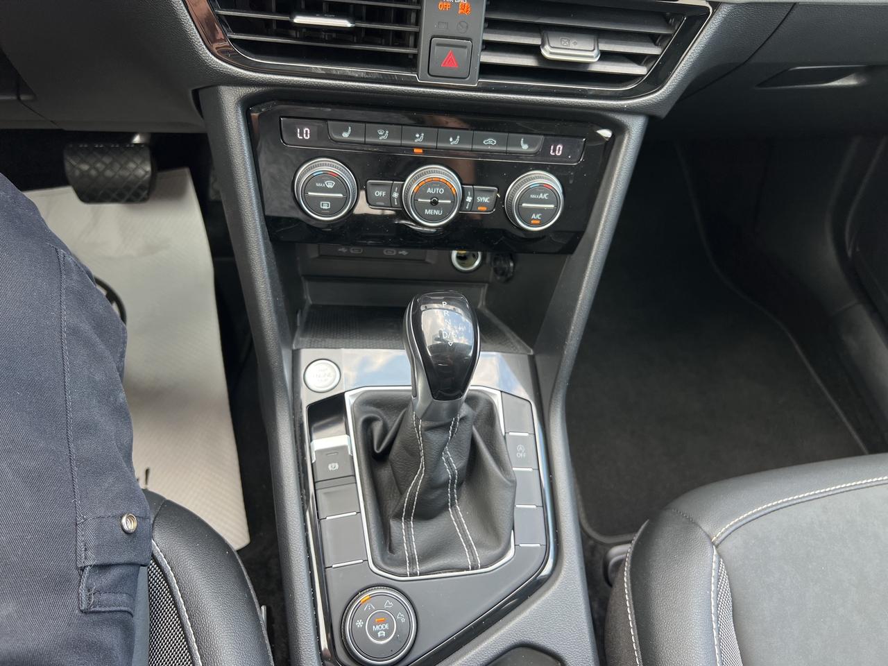 2023 Volkswagen Taos Comfortline 4MOTION -Ltd Avail- Photo